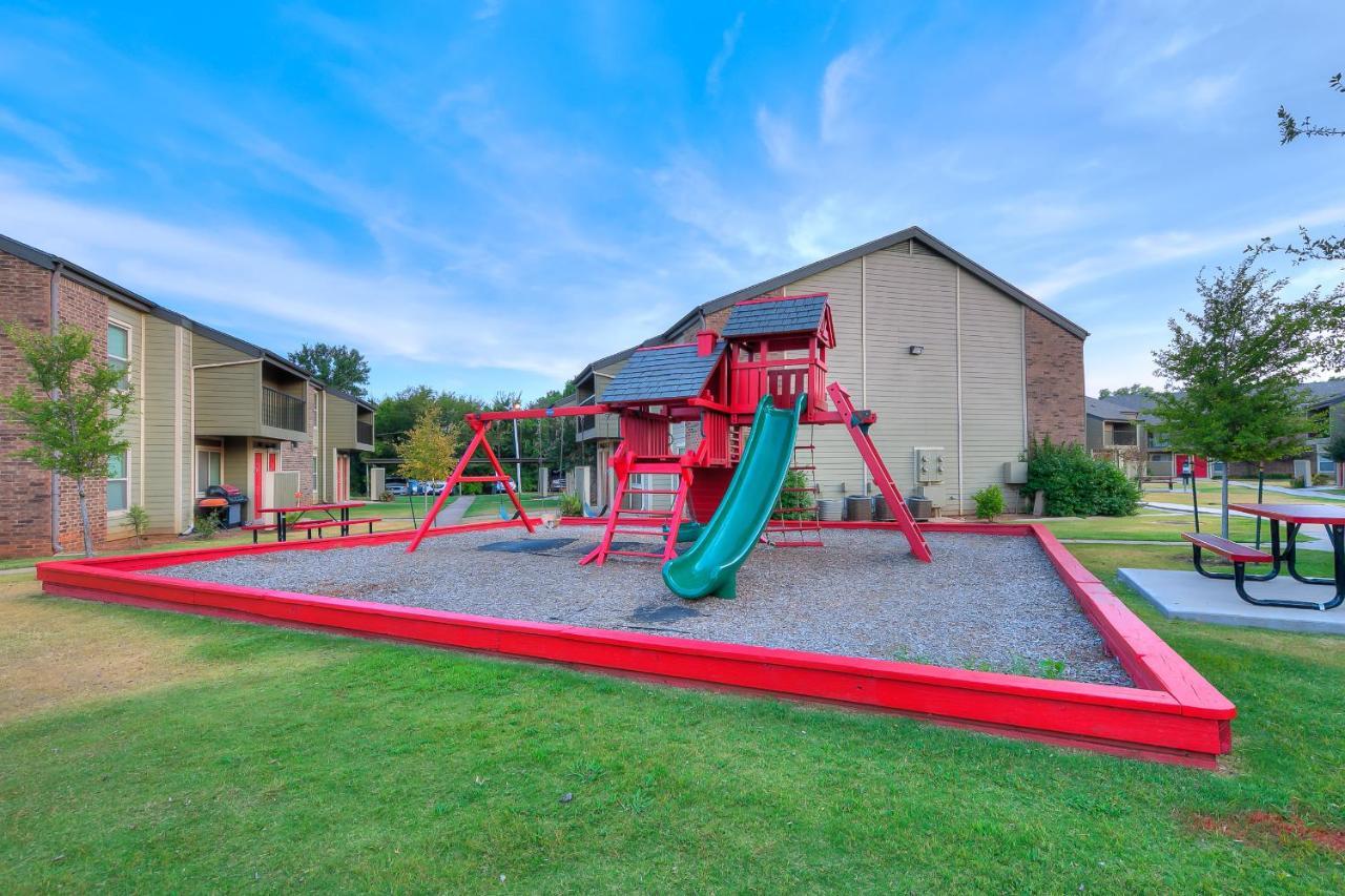 Ou Sooner, Pool & Gym, Bbq, Netflix, 100Mb Internet, Lg Washer & Dryer, Close To Ou! ノーマン エクステリア 写真